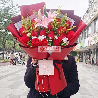 西双版纳19朵红玫瑰百合，与你幸福前行